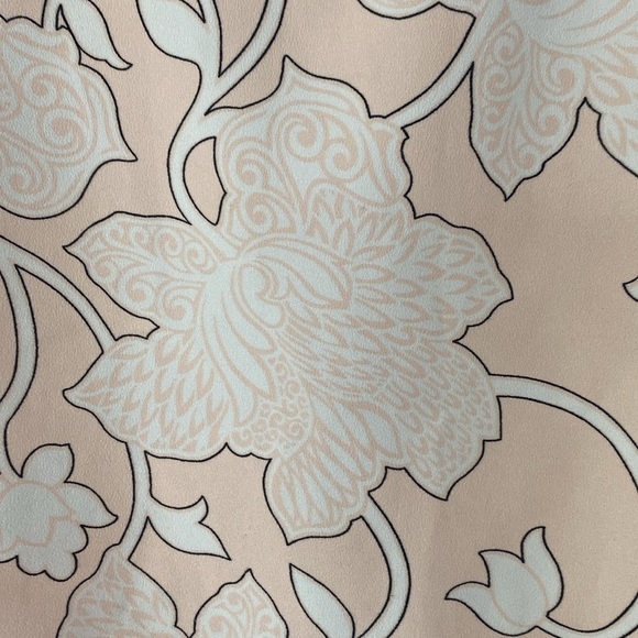 Ann Taylor Dressy Tank/Sleeveless Blouse Size MP - Picture 4 of 7